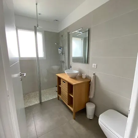 לינה וארוחת בוקר Chai Nous - D'hotes A 500m Du Bassin 3*